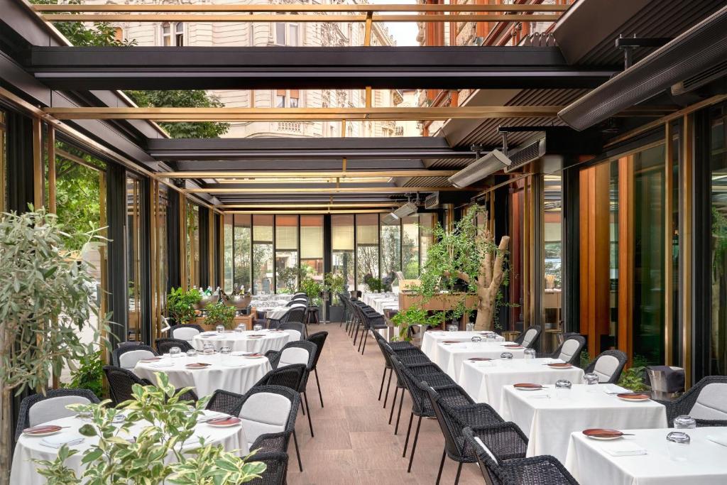 Reštaurácia alebo iné gastronomické zariadenie v ubytovaní Matild Palace, a Luxury Collection Hotel