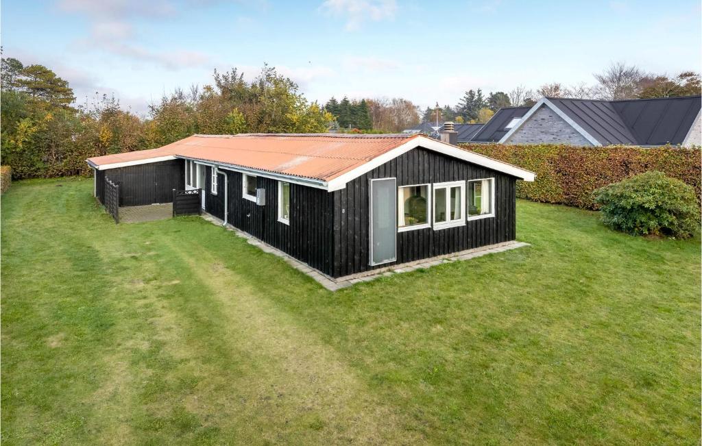 Το κτήριο όπου στεγάζεται  η παραθεριστική κατοικία