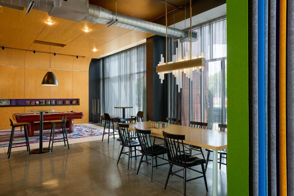 Aloft by Marriott Charleston Airport & Convention Center photo