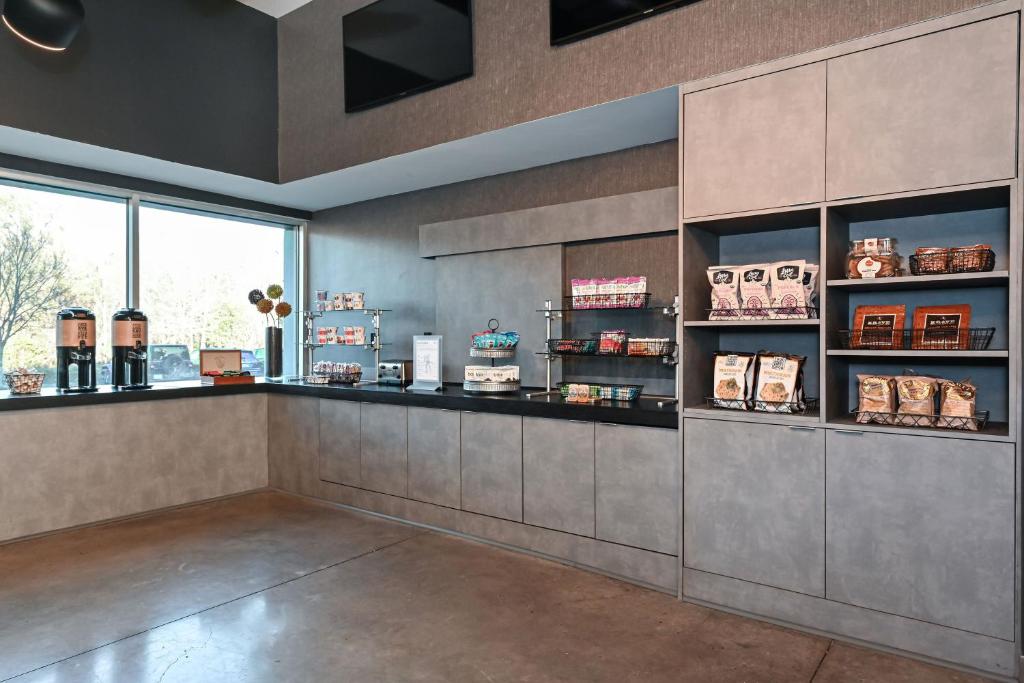 Aloft by Marriott Charleston Airport & Convention Center photo