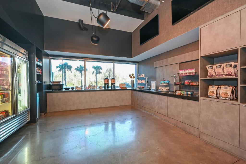 Aloft by Marriott Charleston Airport & Convention Center photo