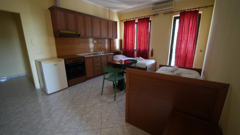 Kuchyň nebo kuchyňský kout v ubytování Sanremo Hotel Restorant