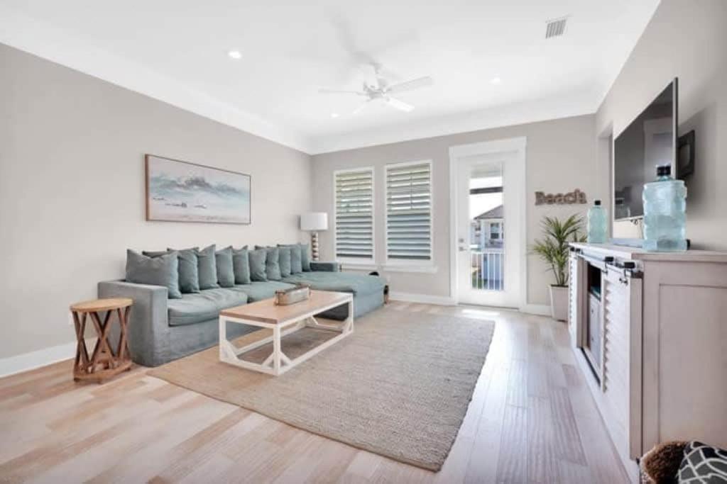 Luxury Beach Getaway 4 Blocks to Beach+ Pier, Jacksonville Beach ...