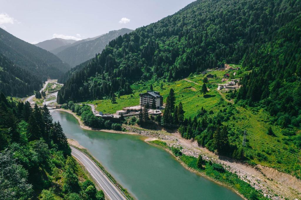 فضای داخلی PAZARCIK MOUNTAIN HOTEL در طرابزون - تصویر ۳