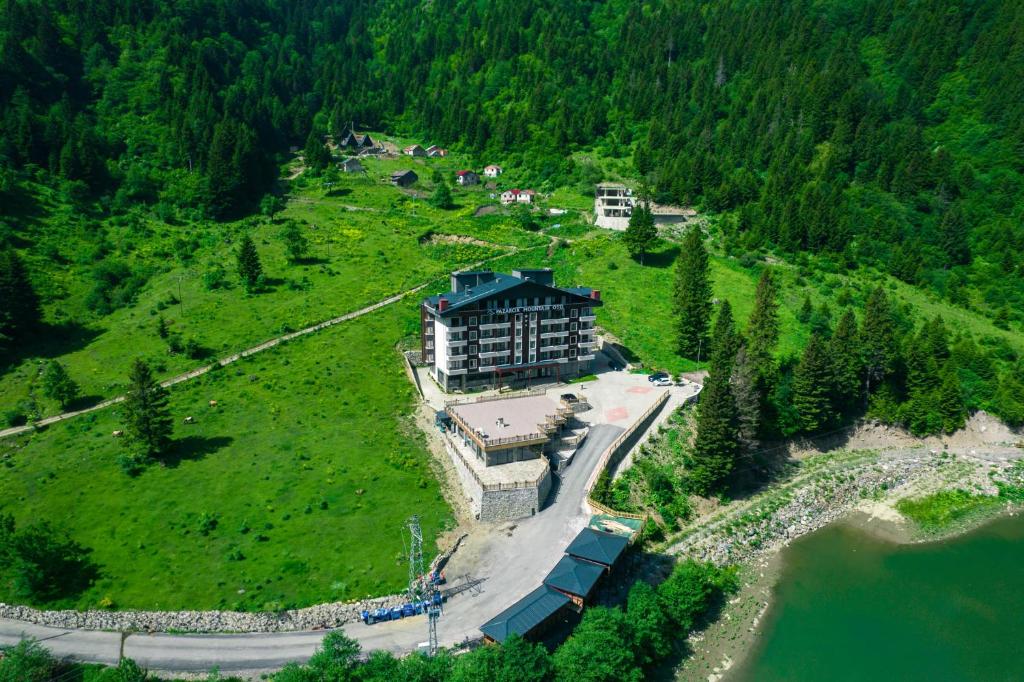 لابی و فضای عمومی PAZARCIK MOUNTAIN HOTEL - تصویر ۵