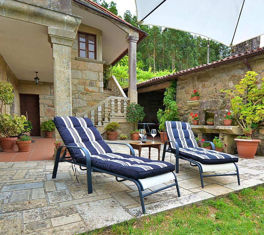 GALIHOST - Casa Pazo de Meis - Vakantiehuis Met 4 Slaapkamers