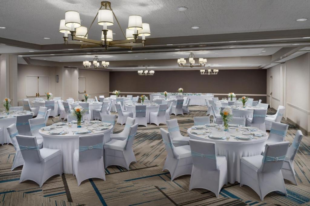 Four Points by Sheraton Pleasanton photo