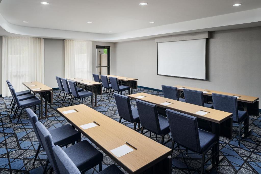 Konferenční prostory v ubytování Courtyard by Marriott Kingston