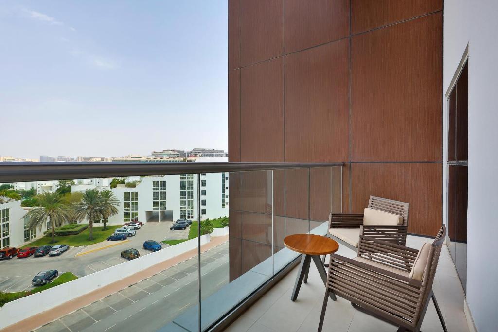 
One-Bedroom King Suite - Complimentary Transfer to DXB Airport Shuttle Drop Off
