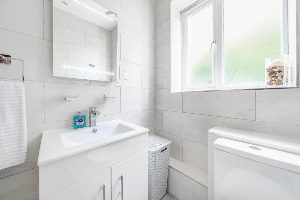 رزرو هتل و هاستل، 2 تخته Notting Hill / Portobello, 09197245266