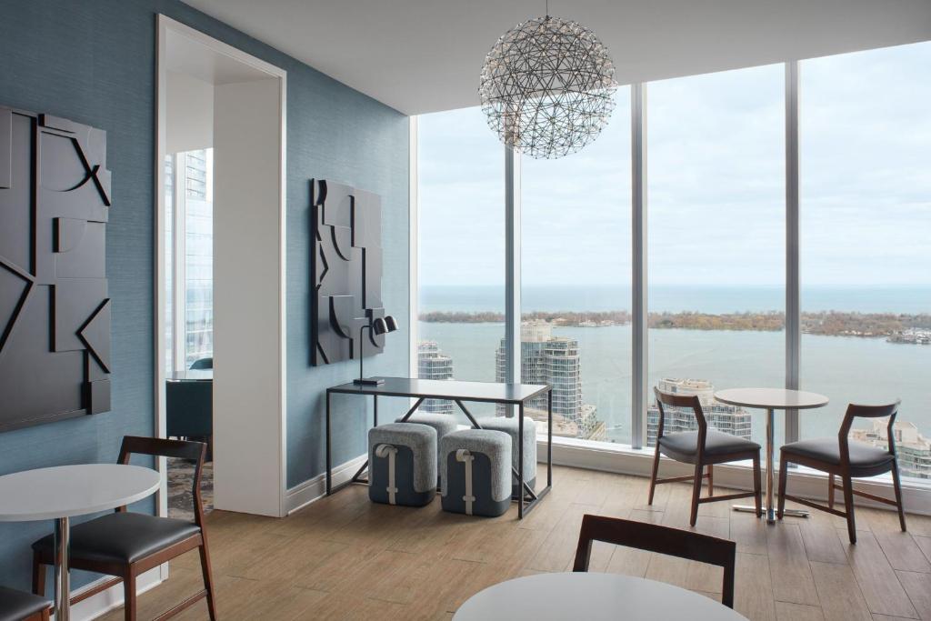 Delta Hotels by Marriott Toronto photo