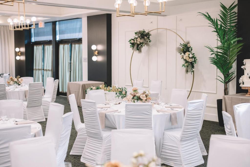 Courtyard by Marriott Calgary South - Resim 38