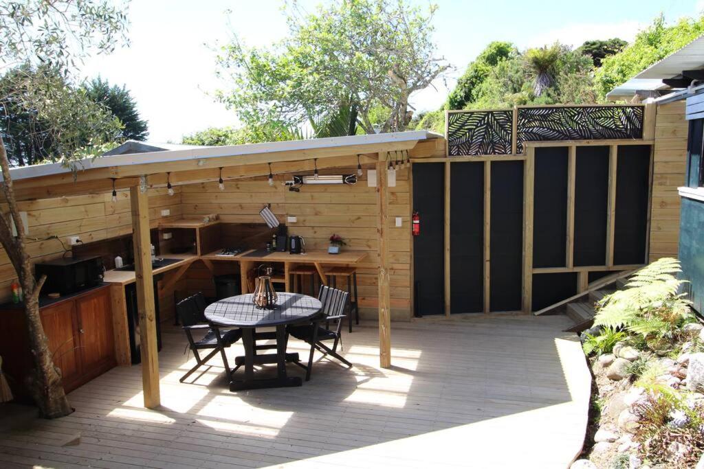 Patio nebo venkovní prostory v ubytování Delightful 1 bedroomed tiny house with sauna