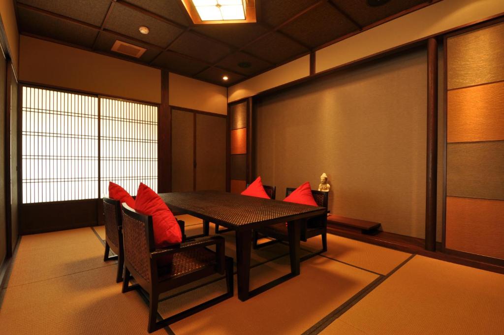 Fotografie z fotogalerie ubytování Hakone Onsen Ryokan Yaeikan v destinaci Hakone