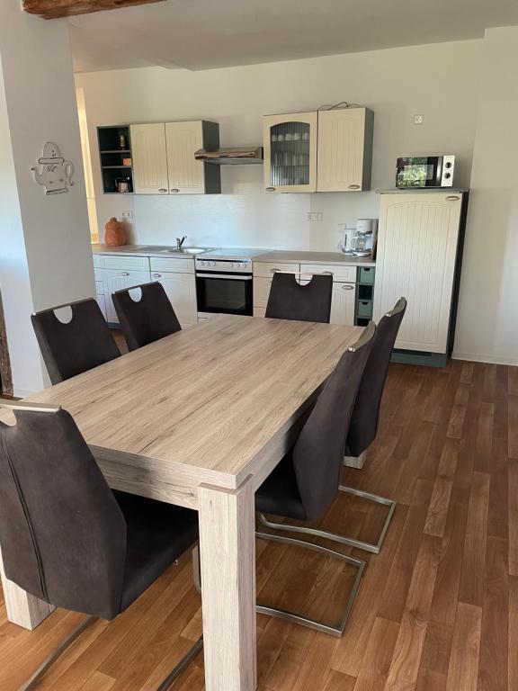 Ferienwohnung im Gutshaus - Three-Bedroom Apartment