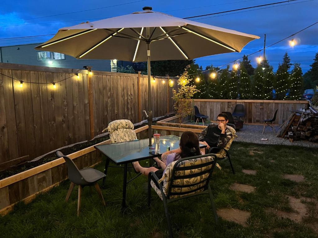 Patio nebo venkovní prostory v ubytování Central Tacoma Homestay with breakfast included -private room-