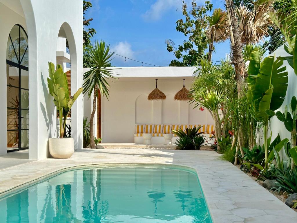 Dolce villas in Bingin - 14