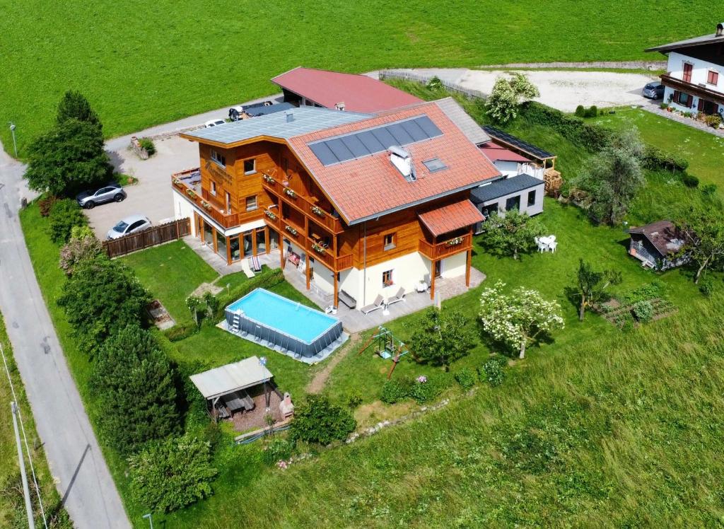 Bazén v ubytování Residence Zirmer Wohnung Sonne nebo v jeho okolí