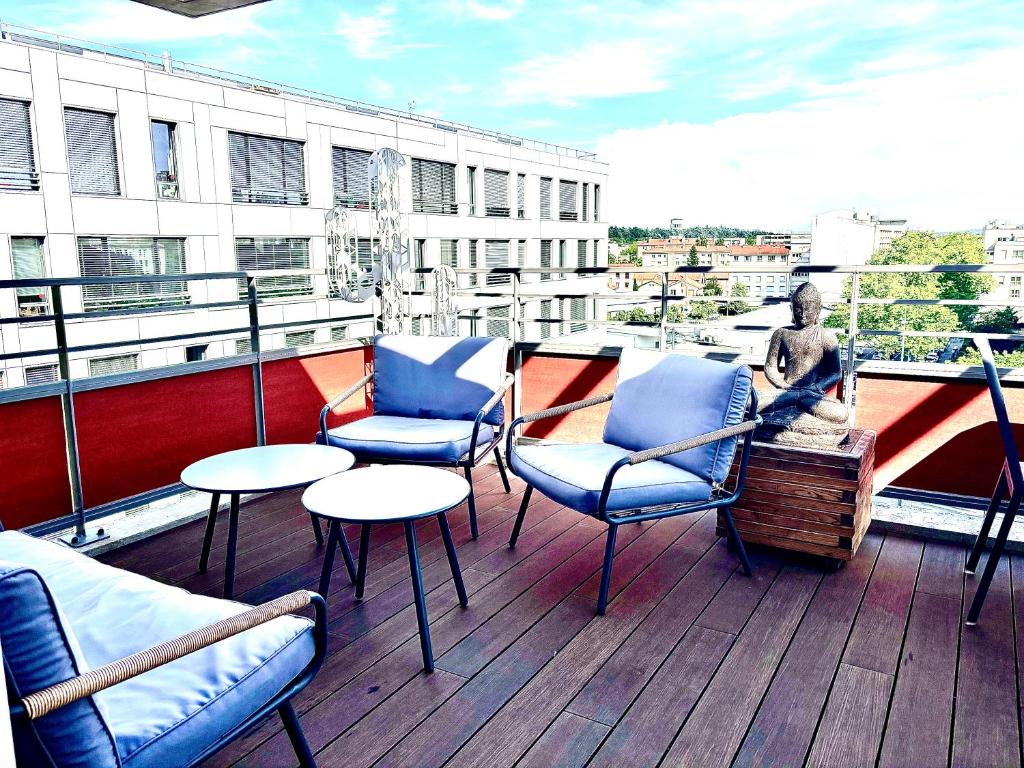 Balkon lub taras w obiekcie T2 Little Bohême grande terrasse plein ciel