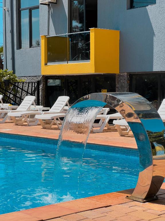 Bazén v ubytování Casa Del Mar nebo v jeho okolí