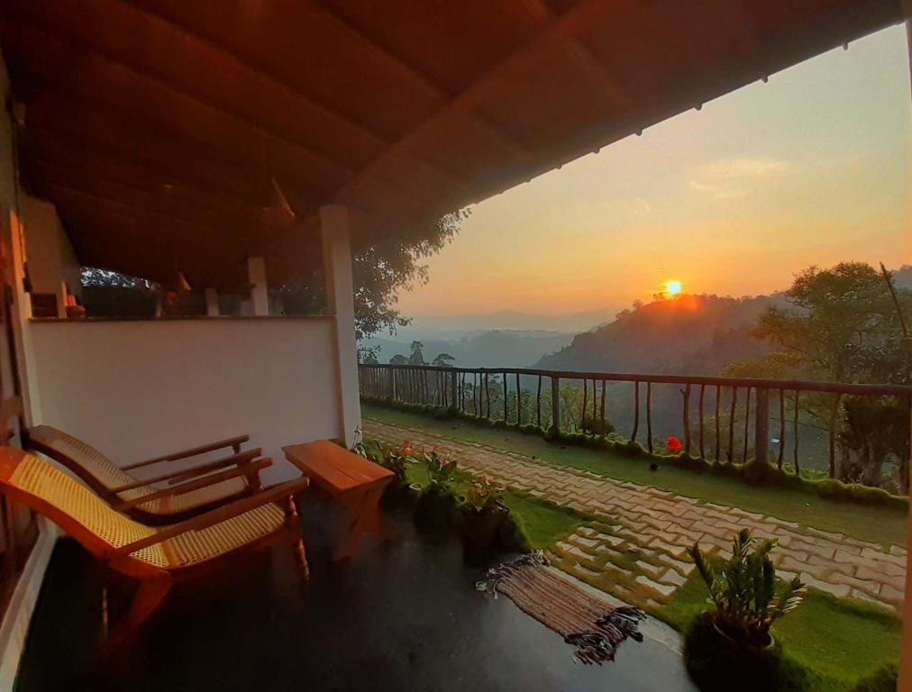 Rainbow Sky Cottage - 8