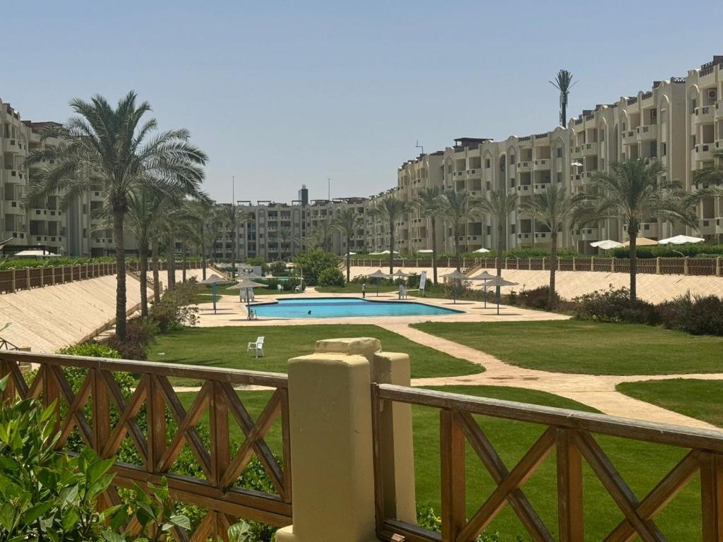 Stella Heights Cozy 3BD chalet with amazing private garden North