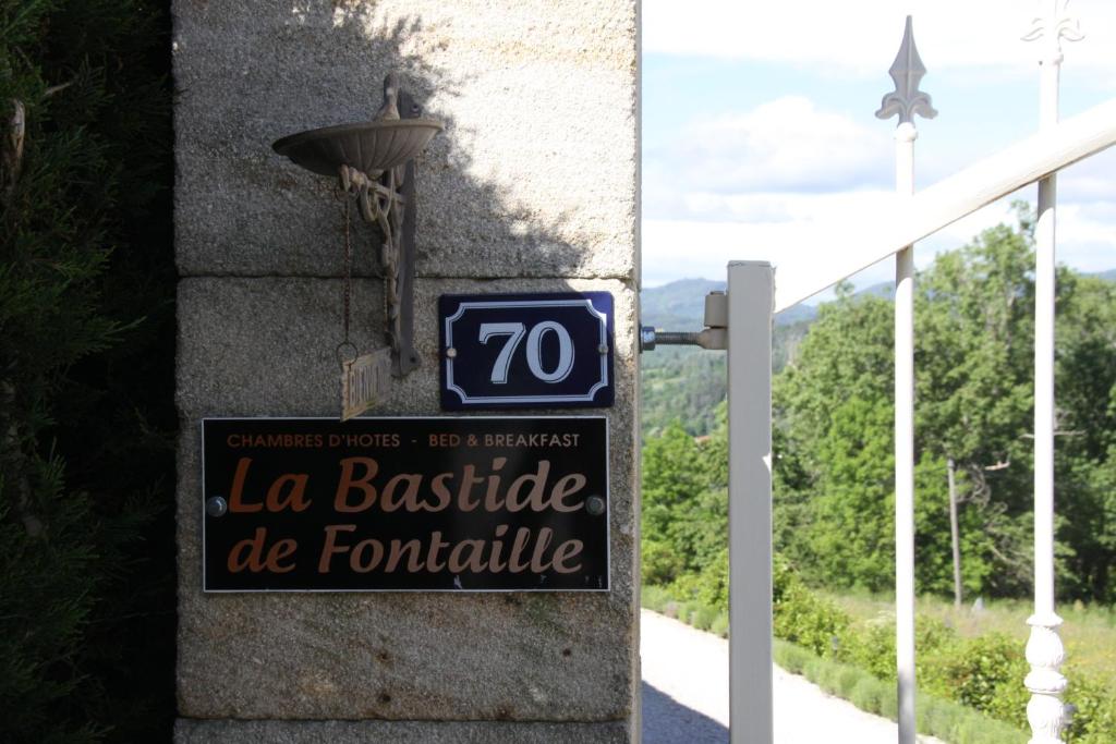 Certifikát, hodnocení, plakát nebo jiný dokument vystavený v ubytování La Bastide de Fontaille