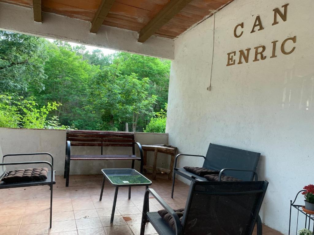 Fotografie z fotogalerie ubytování Hostal Rural Can Enric v destinaci Sant Sadurni d'Osormort