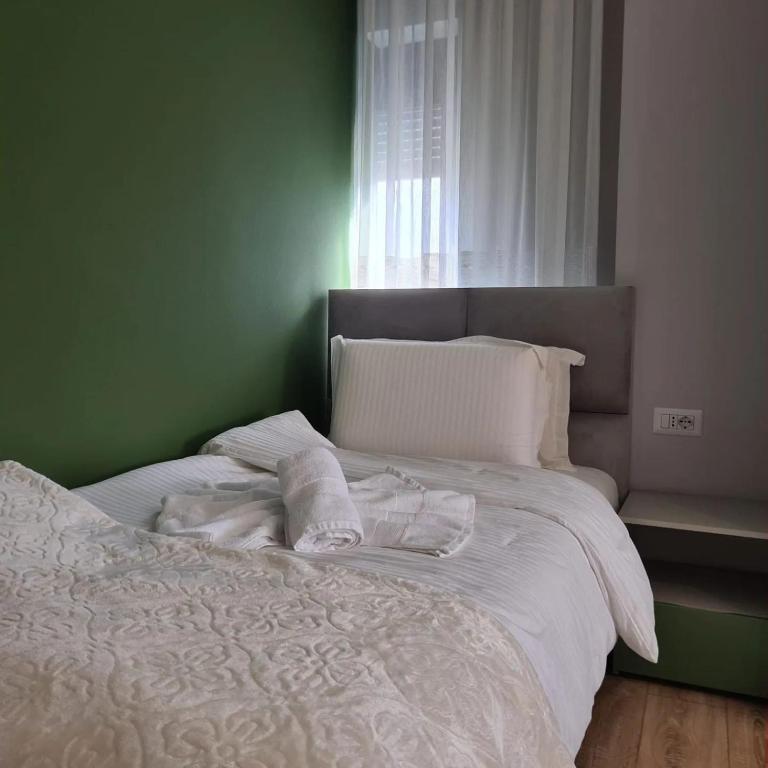 Vila Ajet - Habitación Triple Estándar