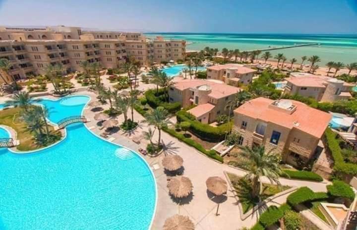 Bazén v ubytování Hurghada Chalet Hotel rent nebo v jeho okolí