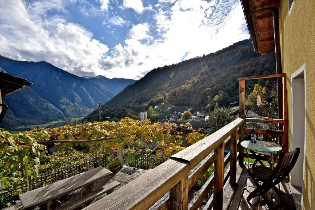 Nespecifikovaný výhled na hory nebo výhled na hory při pohledu z bed and breakfast