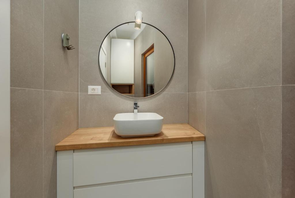 Fotografie z fotogalerie ubytování Mosaic Penthouse Condo with Sea View v destinaci Risan