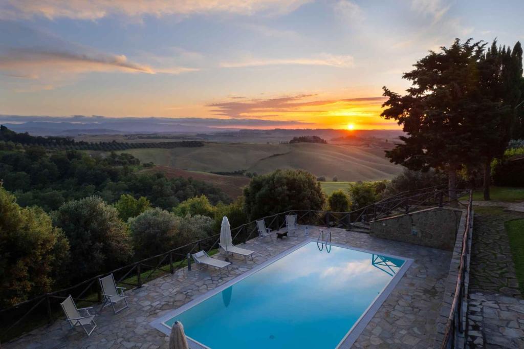 The swimming pool at or close to Holiday home in Villamagna - Toskana 44123