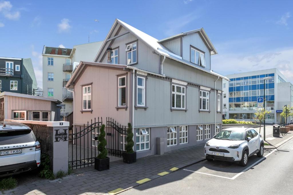 Heart of Reykjavik - Luxury Apartments - Two-Bedroom House