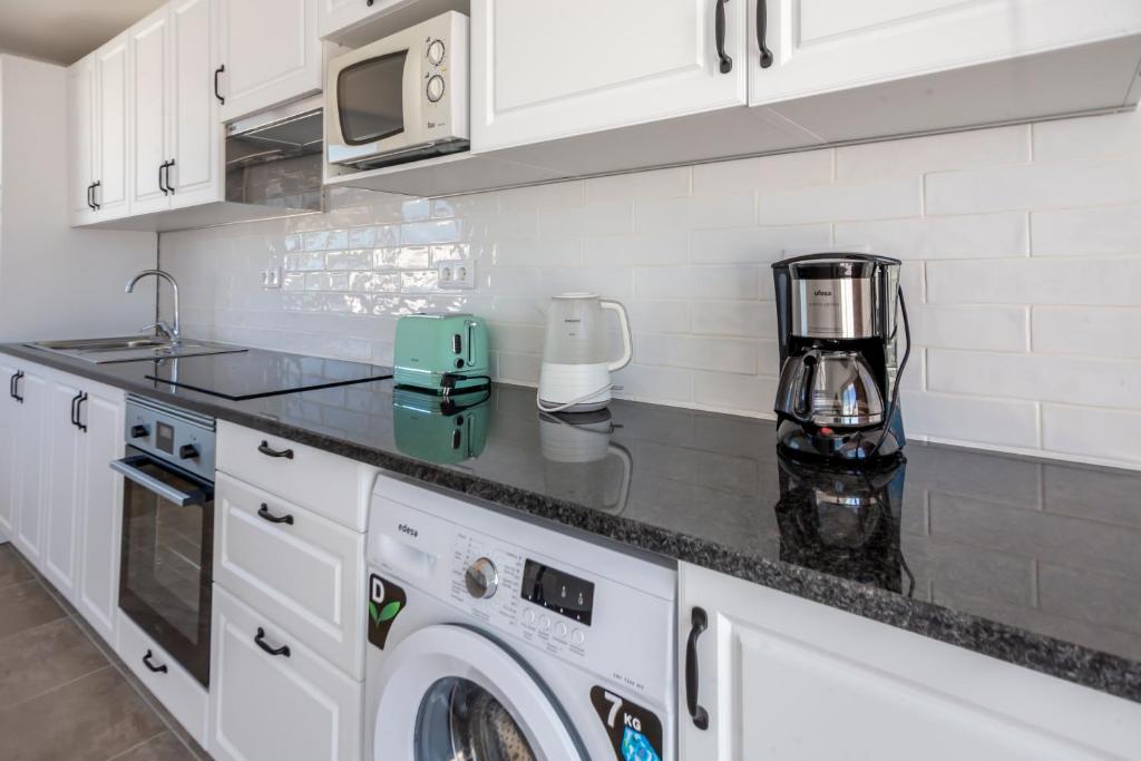 ★ Sea View ★ 1 Minute to Oldtown and Beach ★ - Holiday Home