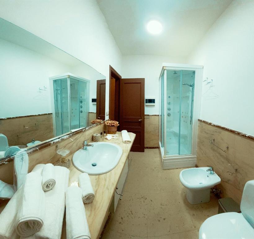 Koupelna v ubytování Allure Palace