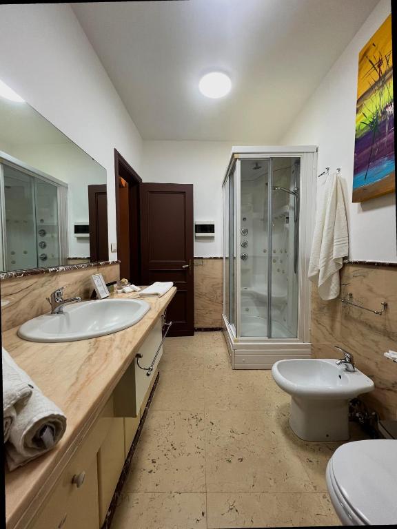 Koupelna v ubytování Allure Palace