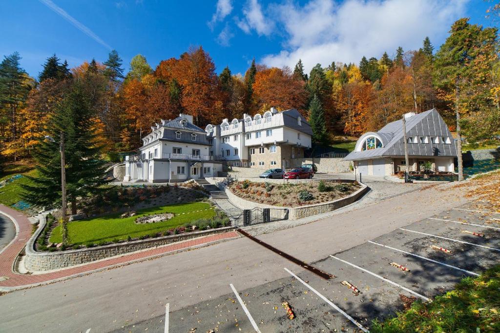 クリニツァ・ズドルイにあるLeśna Polana- blisko centrum, Mini Spa, cicha, spokojna okolica, parking gratisの大家の森の空見