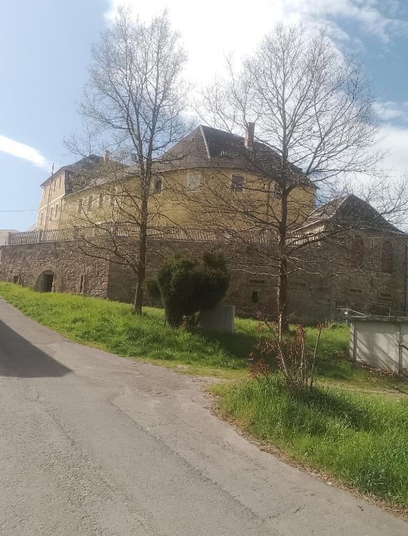 Ferienwohnung im Rittergut Plohn 300 meter zum Freizeitpark - Housity