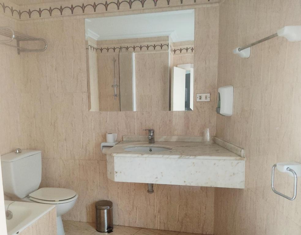 Koupelna v ubytování Hotel Lauxeta Berria