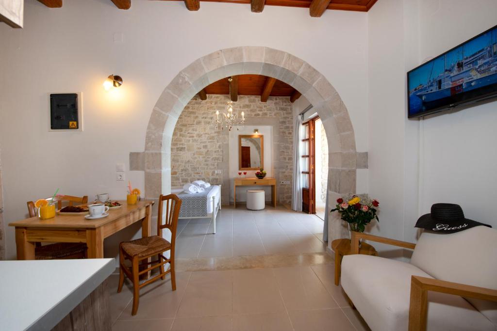 Stefanos Village Hotel - 12