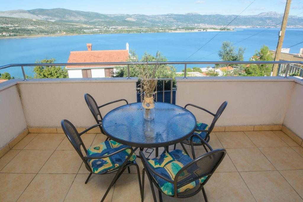 A balcony or terrace at Apartments Trogir Sunshine
