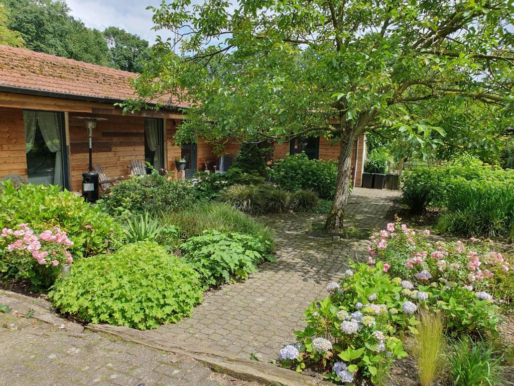 Zahrada ubytování B&B Land of Tir Nan Og
