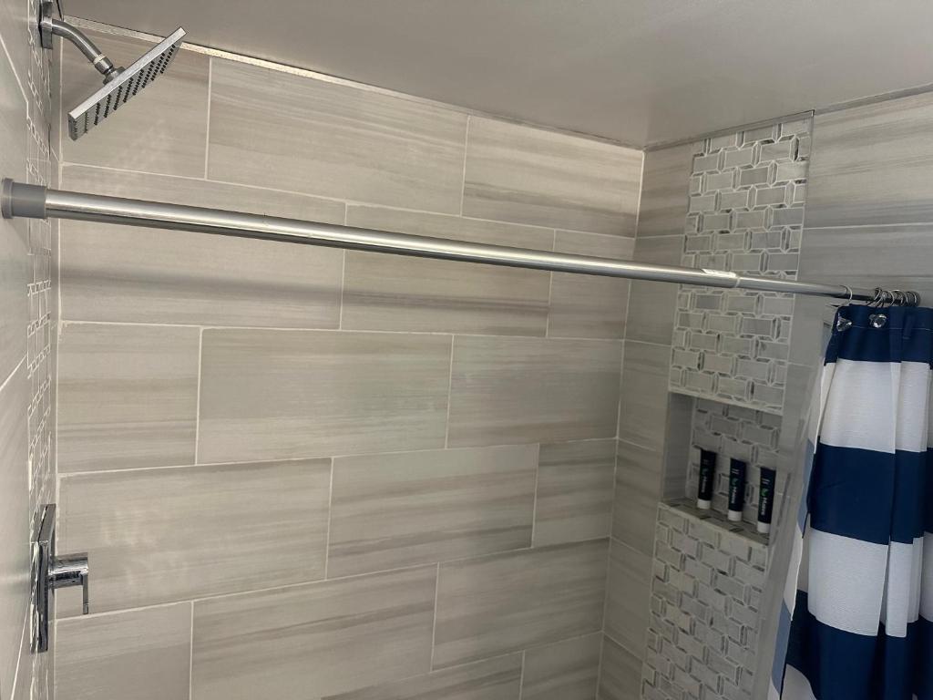 Bagno di Majestic Lake Front Chalet