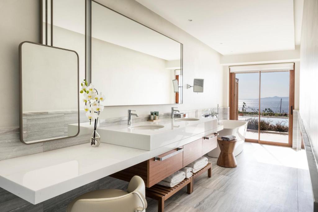 Гостиная зона в Porto Elounda Golf & Spa Resort, Six Senses Spa