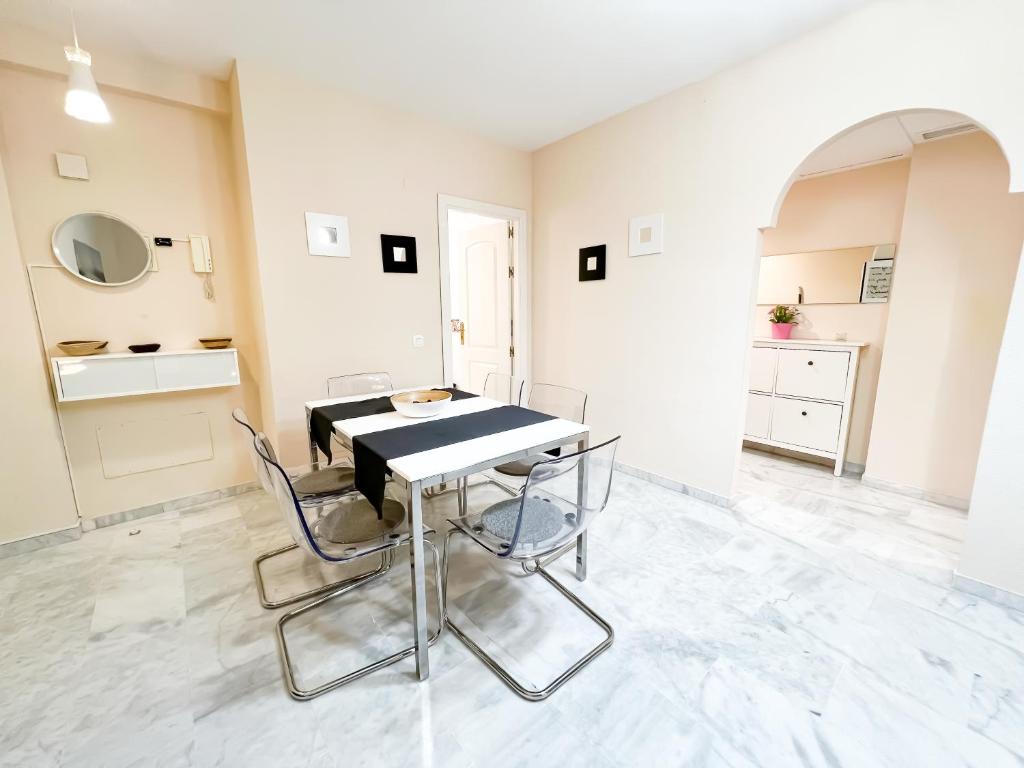 Kuchyňa alebo kuchynka v ubytovaní Apartamento la Reserva de Marbella