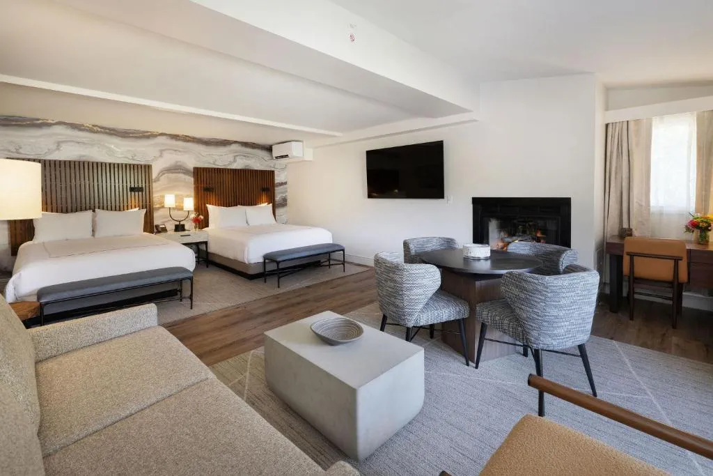 Double Queen Suite Mountain View