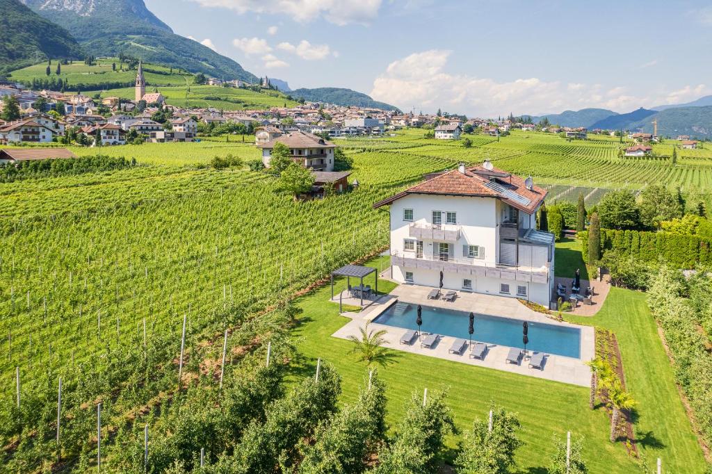 an aerial view of a house in a vineyard at Ferienwohnungen Zwerger Reinhold in Termeno