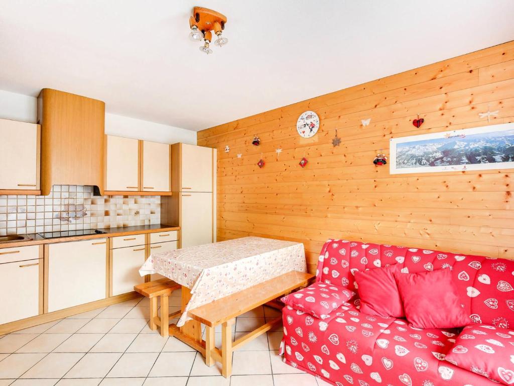 Zdjęcie z galerii obiektu Résidence Glieres - Appartement 2 pièces confortable pour 4 personnes à Bourg Saint Maurice dans une résidence avec piscine et proche du funiculaire MAE-1978 w mieście Bourg-Saint-Maurice
