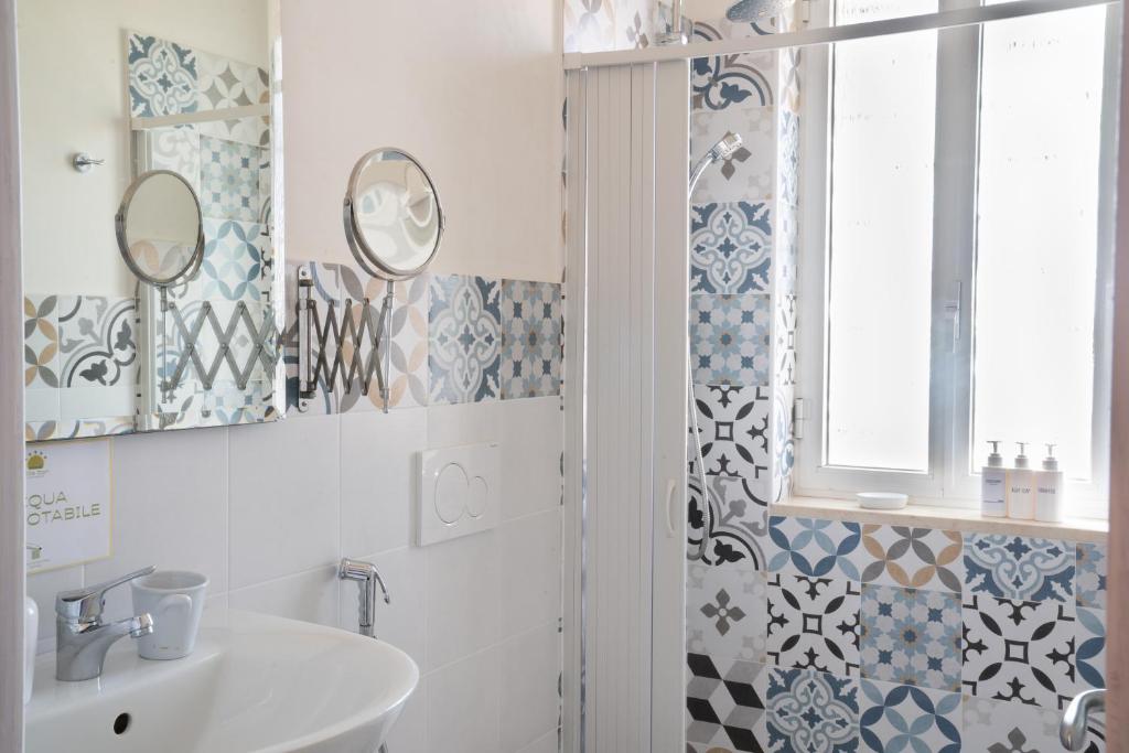 Koupelna v ubytování Villa Dan-Rooms in Monopoli